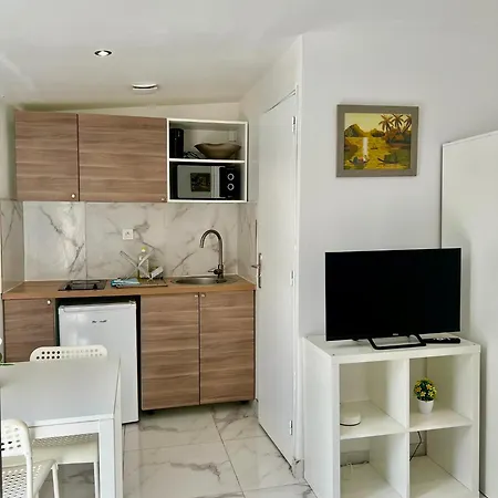 Chemin De Fer, Charmants Apartamento Gagny